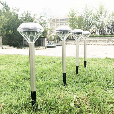 Park Dekoracyjne słoneczne oświetlenie ogrodowe LED IP65 Metalowe oświetlenie ścieżki słonecznej 6lm